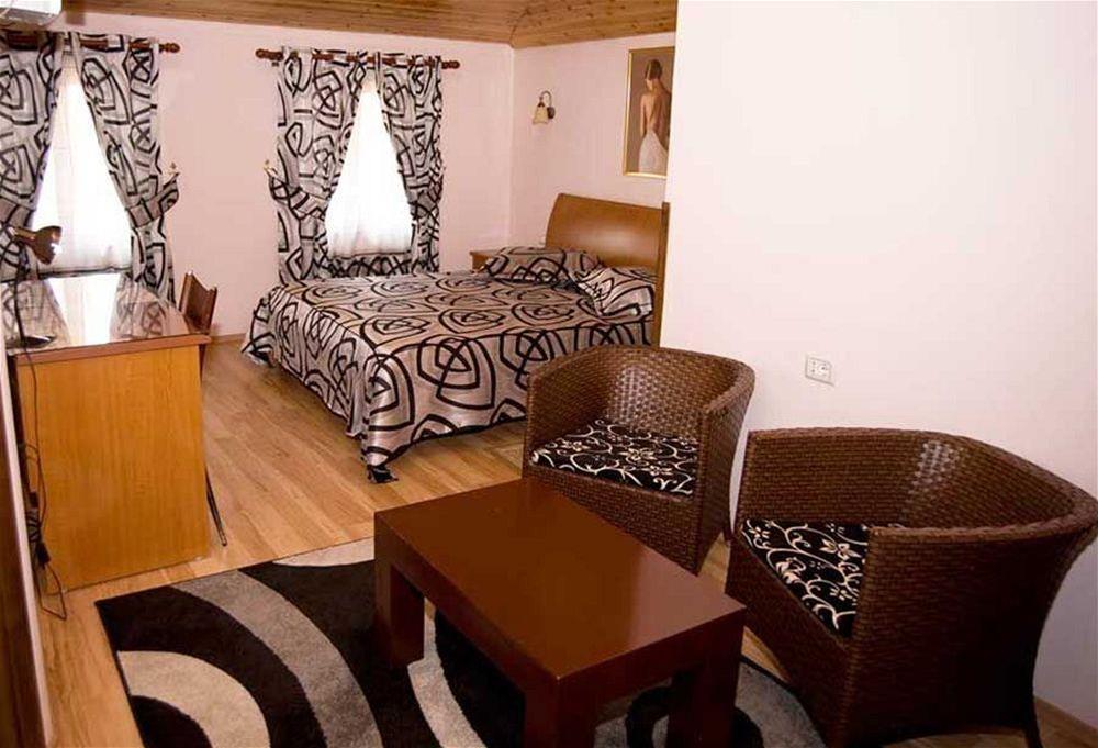 Tafaj 3* Tiranë
