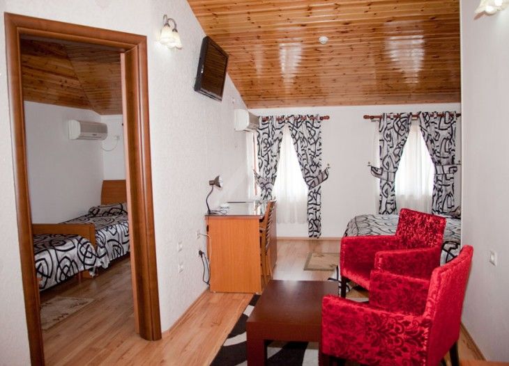 Tafaj Hotell 3*
